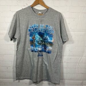 Alaska Land Of the Midnight Sun T Shirt Mens Size Large Gray Traveling Nature